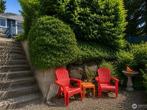 707 W Bertona Street, Seattle WA 98119
