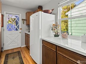 707 W Bertona Street, Seattle WA 98119