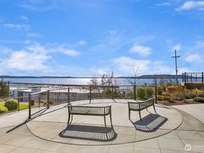 22213 6th Avenue S 203, Des Moines WA 98198