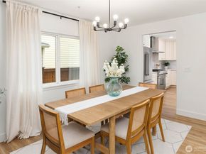5231 NE 11th Court, Renton WA 98059