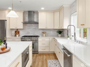 5231 NE 11th Court, Renton WA 98059