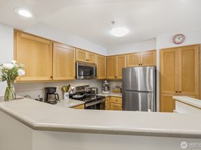15300 112th Avenue NE A204, Bothell WA 98011