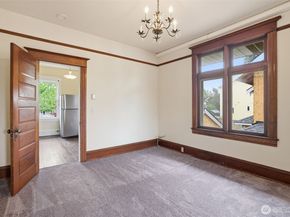 6238 Woodlawn Avenue N, Seattle WA 98103