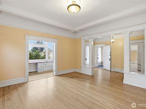 6238 Woodlawn Avenue N, Seattle WA 98103