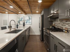 3298 NE 65th Street 103, Seattle WA 98115