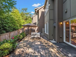 900 228th Avenue NE 15C, Sammamish WA 98074