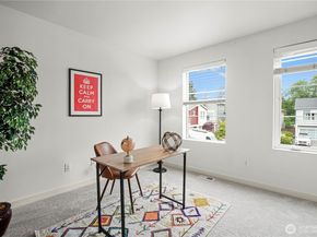 15421 12th Avenue W, Lynnwood WA 98087