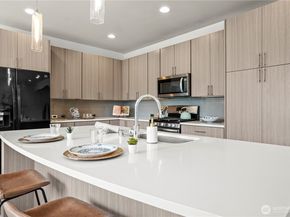 15421 12th Avenue W, Lynnwood WA 98087
