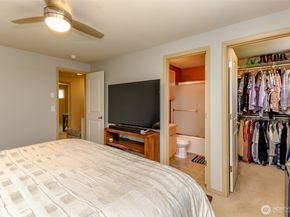 1924 S 240th Street, Des Moines WA 98198