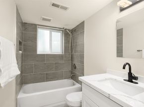 5306 26th Avenue S, Seattle WA 98118
