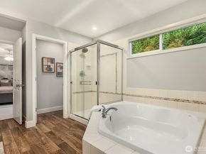 914 272nd Place SE, Sammamish WA 98075