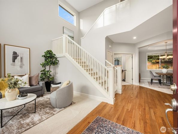 914 272nd Place SE, Sammamish WA 98075