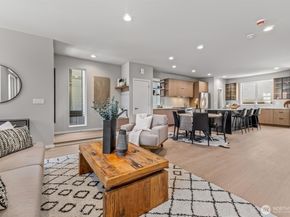 4460 Midvale Avenue N, Seattle WA 98103