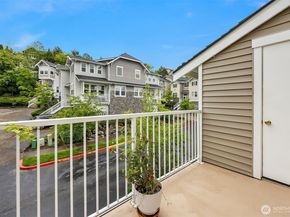 1601 NE Katsura Street 103, Issaquah WA 98029