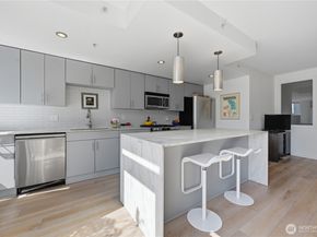 76 Cedar Street 611, Seattle WA 98121