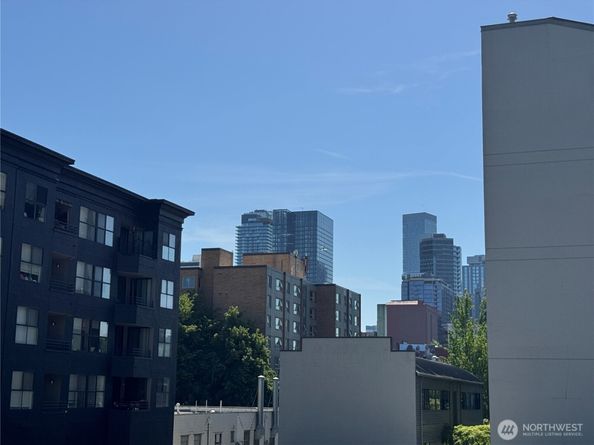 76 Cedar Street 611, Seattle WA 98121