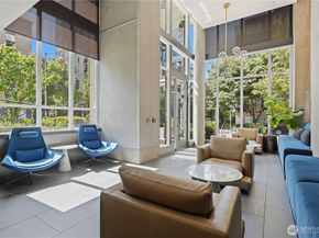 76 Cedar Street 611, Seattle WA 98121