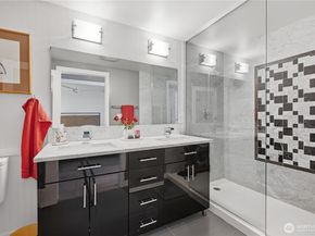 76 Cedar Street 611, Seattle WA 98121