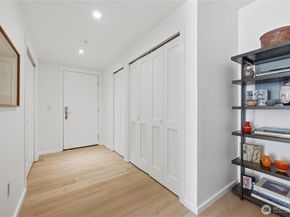 76 Cedar Street 611, Seattle WA 98121