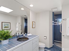 3813 NE 70th Street, Seattle WA 98115