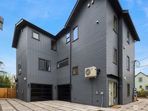 7062 Cleopatra Place NW, Seattle WA 98117
