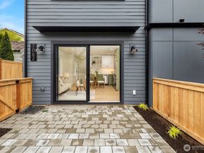 7062 Cleopatra Place NW, Seattle WA 98117