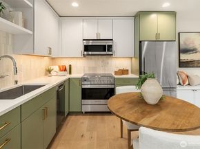 7062 Cleopatra Place NW, Seattle WA 98117