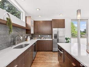8840 Interlake Avenue N, Seattle WA 98103