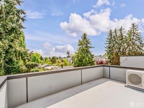8840 Interlake Avenue N, Seattle WA 98103