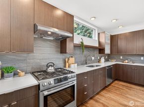 8840 Interlake Avenue N, Seattle WA 98103