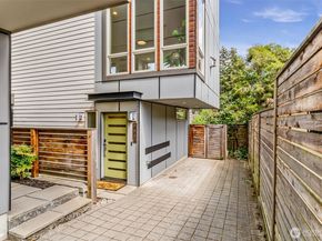 8840 Interlake Avenue N, Seattle WA 98103