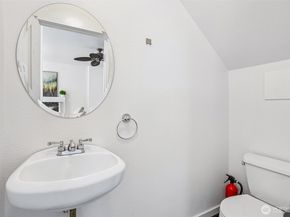 2460 NE Park Drive, Issaquah WA 98028