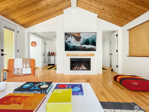 7739 13th Avenue SW, Seattle WA 98106