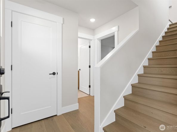 1407 29th Avenue B, Seattle WA 98122