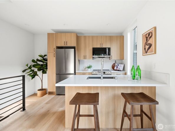 4907 SW Canada Drive, Seattle WA 98136