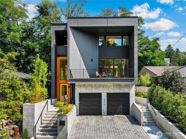 8022 Fauntleroy Way SW, Seattle WA 98136