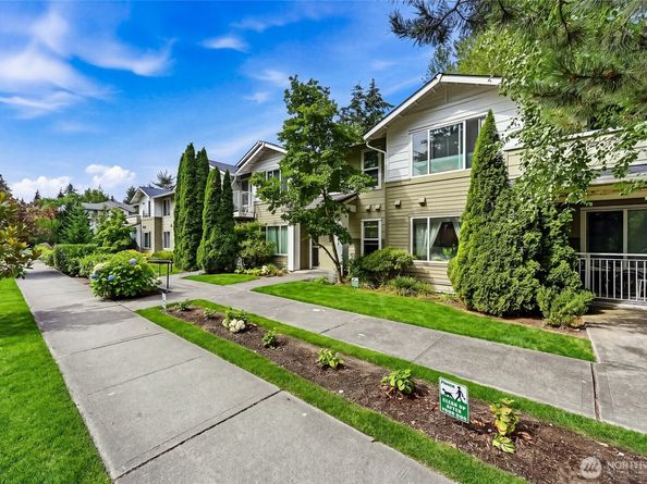 10931 124th Avenue NE 206, Kirkland WA 98033