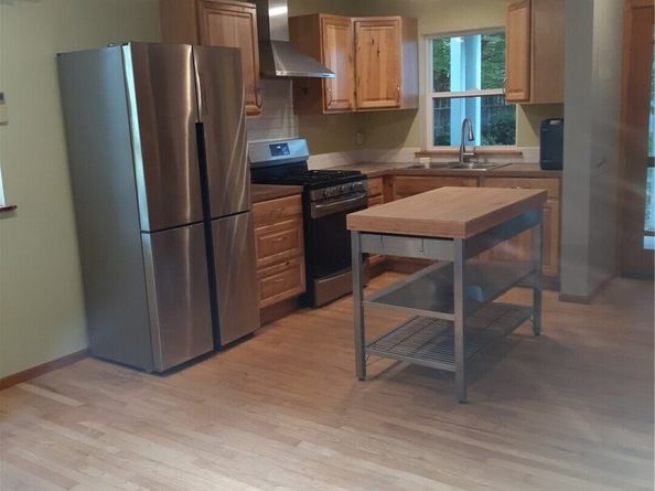 353 Wallace Way NE 8, Bainbridge Island WA 98110