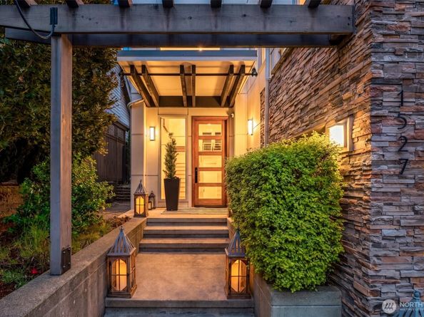 1527 Lyons Avenue NE, Renton WA 98059