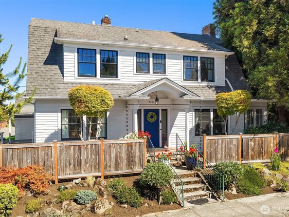 2414 Belvidere Avenue SW, Seattle WA 98126