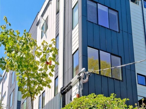 435 19th Avenue E, Seattle WA 98112