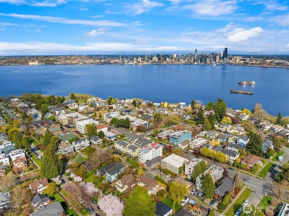 1633 California Avenue SW B, Seattle WA 98116