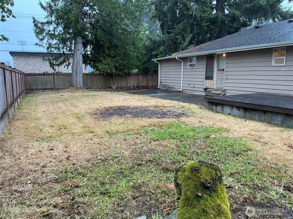 8007 215th Street SW, Edmonds WA 98026