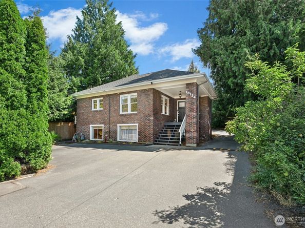 10124 3rd Avenue NW, Seattle WA 98177