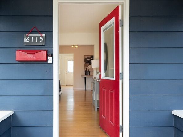 8115 12th Avenue SW, Seattle WA 98106