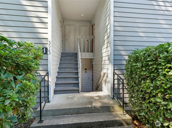 3033 127th Place SE I11, Bellevue WA 98005