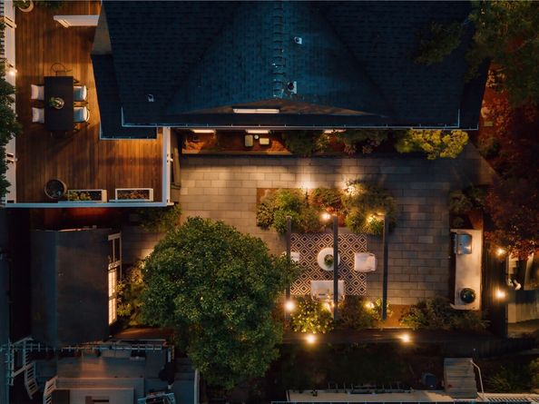 1009 W Crockett Street, Seattle WA 98119