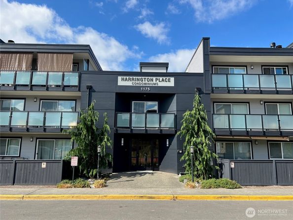 1175 Harrington Place NE 214, Renton WA 98056