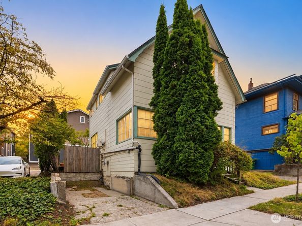 1717 E Thomas Street, Seattle WA 98112