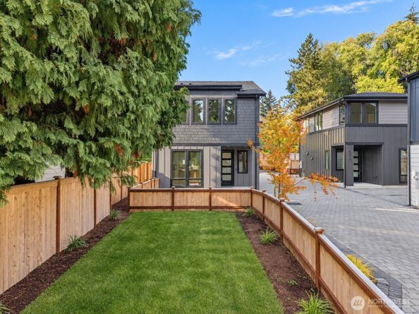 13807 84th Lane NE, Kirkland WA 98034